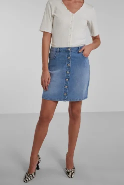 Camiseta De Mujer De Cuello Cerrado.