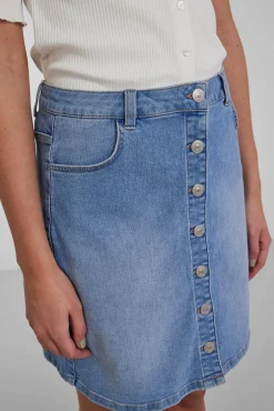 Camiseta De Mujer De Cuello Cerrado.