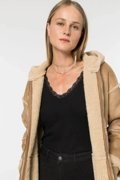 Chaqueta Oveja Polipiel Con Capucha