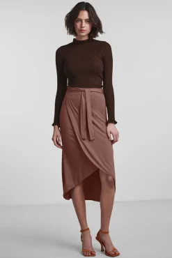 Falda Midi Con Cierre En Forma De Lazo.