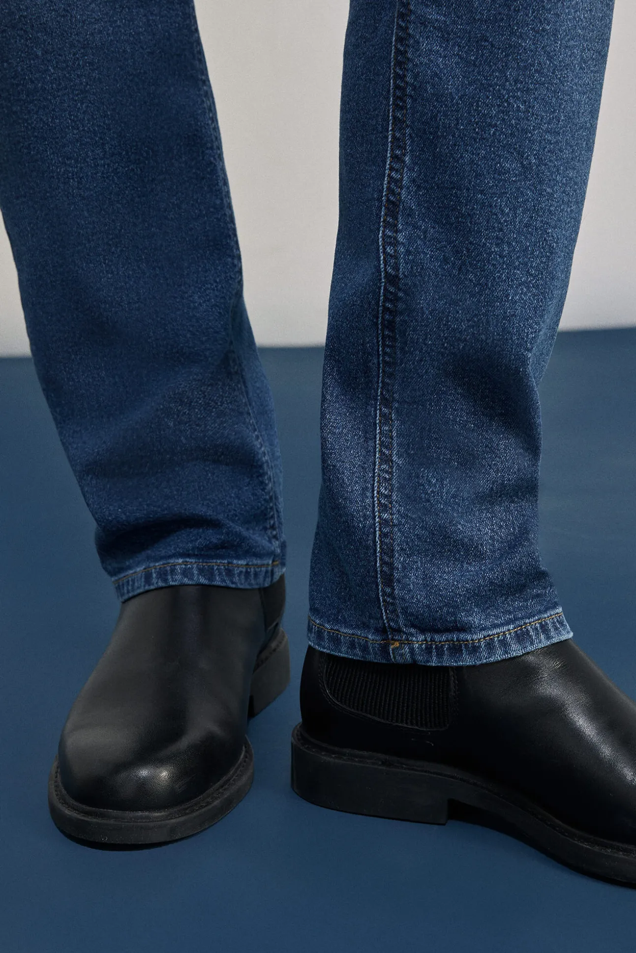 Jeans Regular Lavado Medio