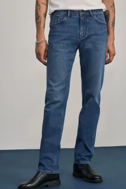 Jeans Regular Lavado Medio