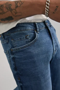 Jeans Regular Lavado Medio