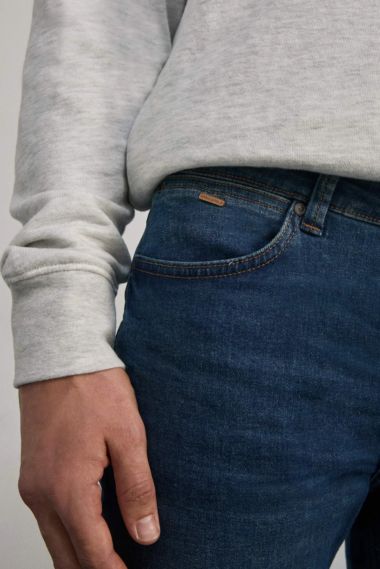 Jeans Skinny Lavado Medio Oscuro Ensuciado