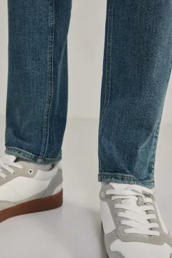 Jeans Slim Lavado Medio Ensuciado