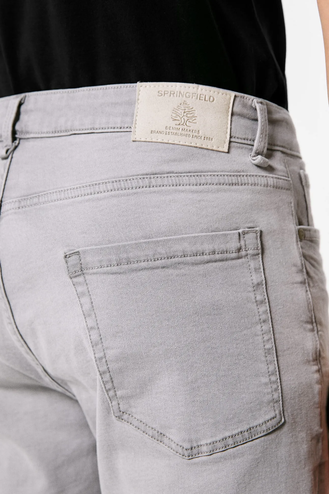 Jeans Slim Ligero Gris Lavado Claro