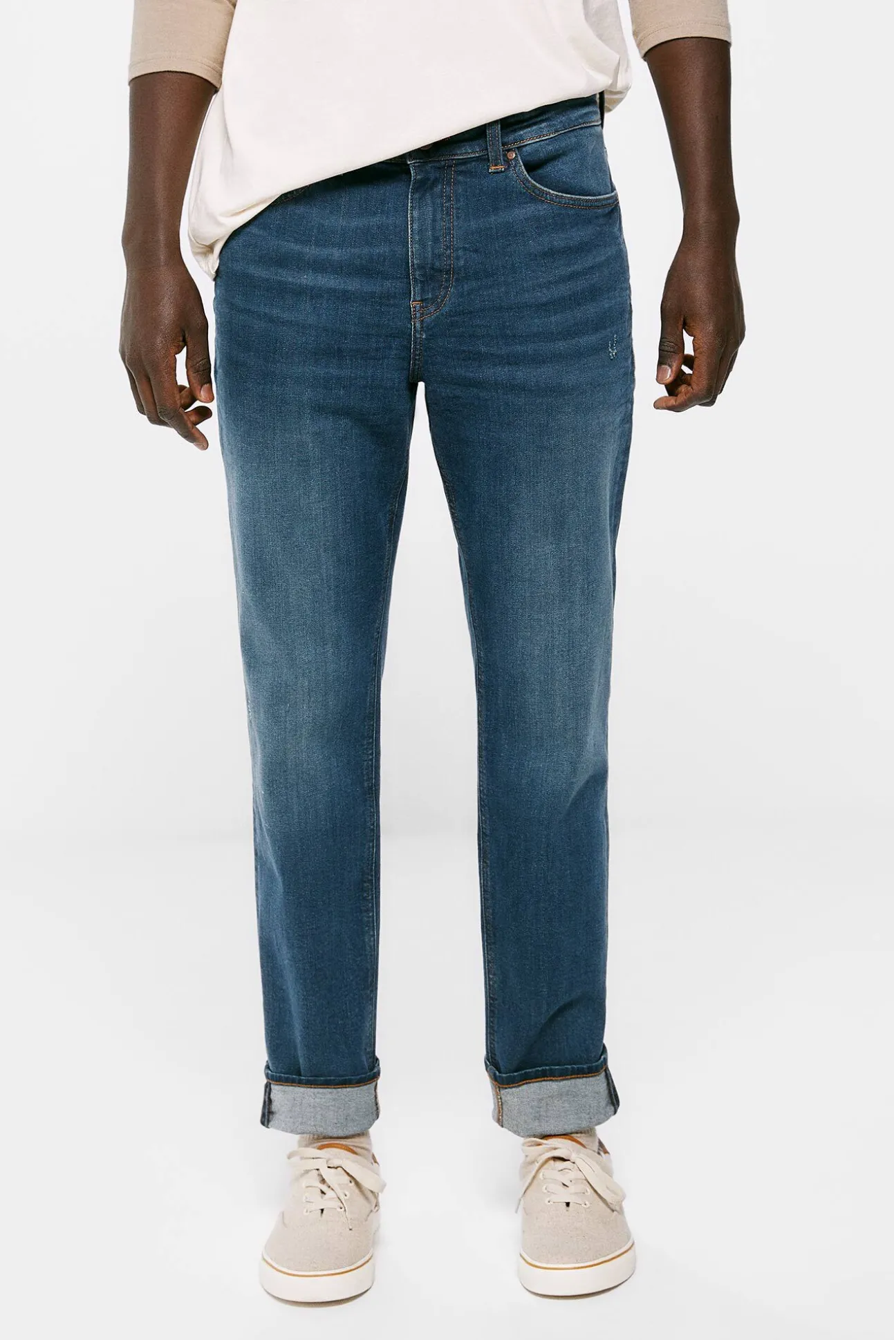 Jeans Slim Ligero Lavado Medio Oscuro
