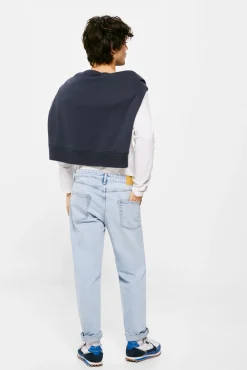 Jeans Slim Straight Lavado Medio Claro