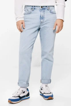 Jeans Slim Straight Lavado Medio Claro
