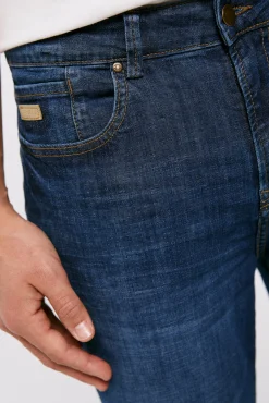 Jeans Slim Ultra Ligero Lavado Medio Oscruo