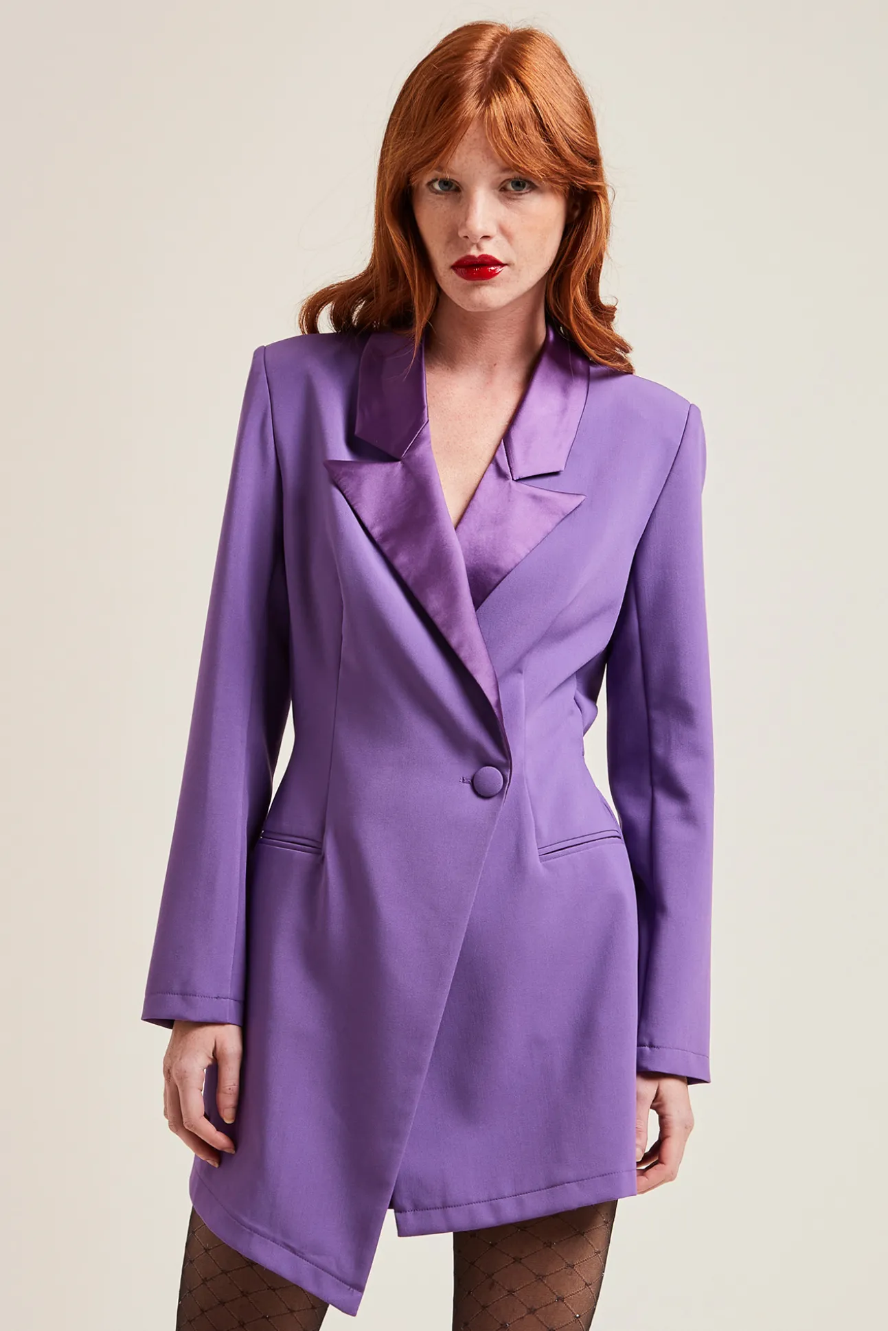 Mono Corto Blazer Con Cuello Saten
