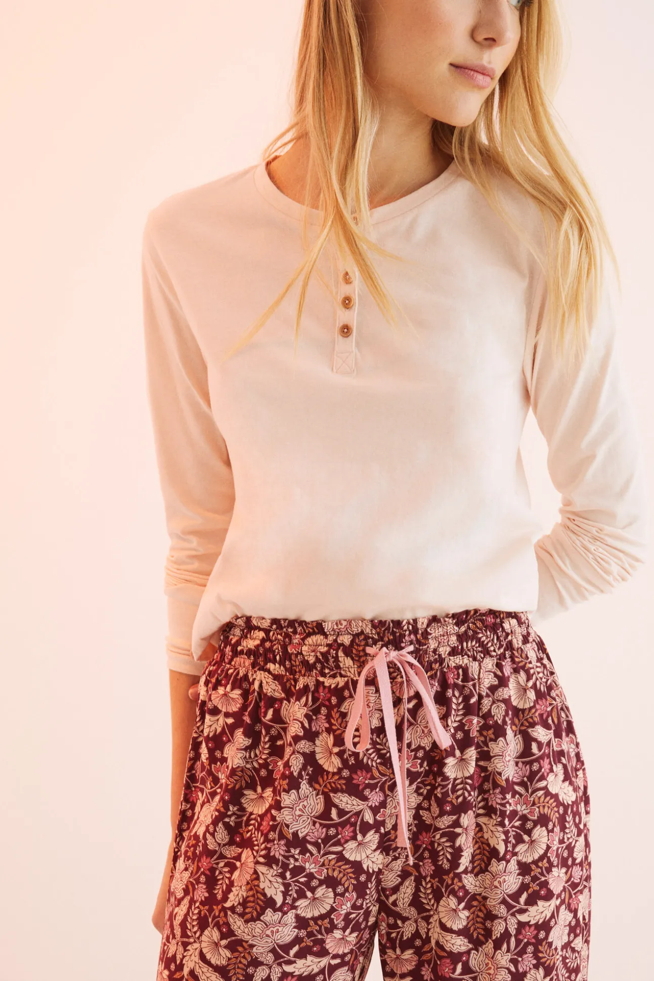 Pantalon Largo Flores Granate