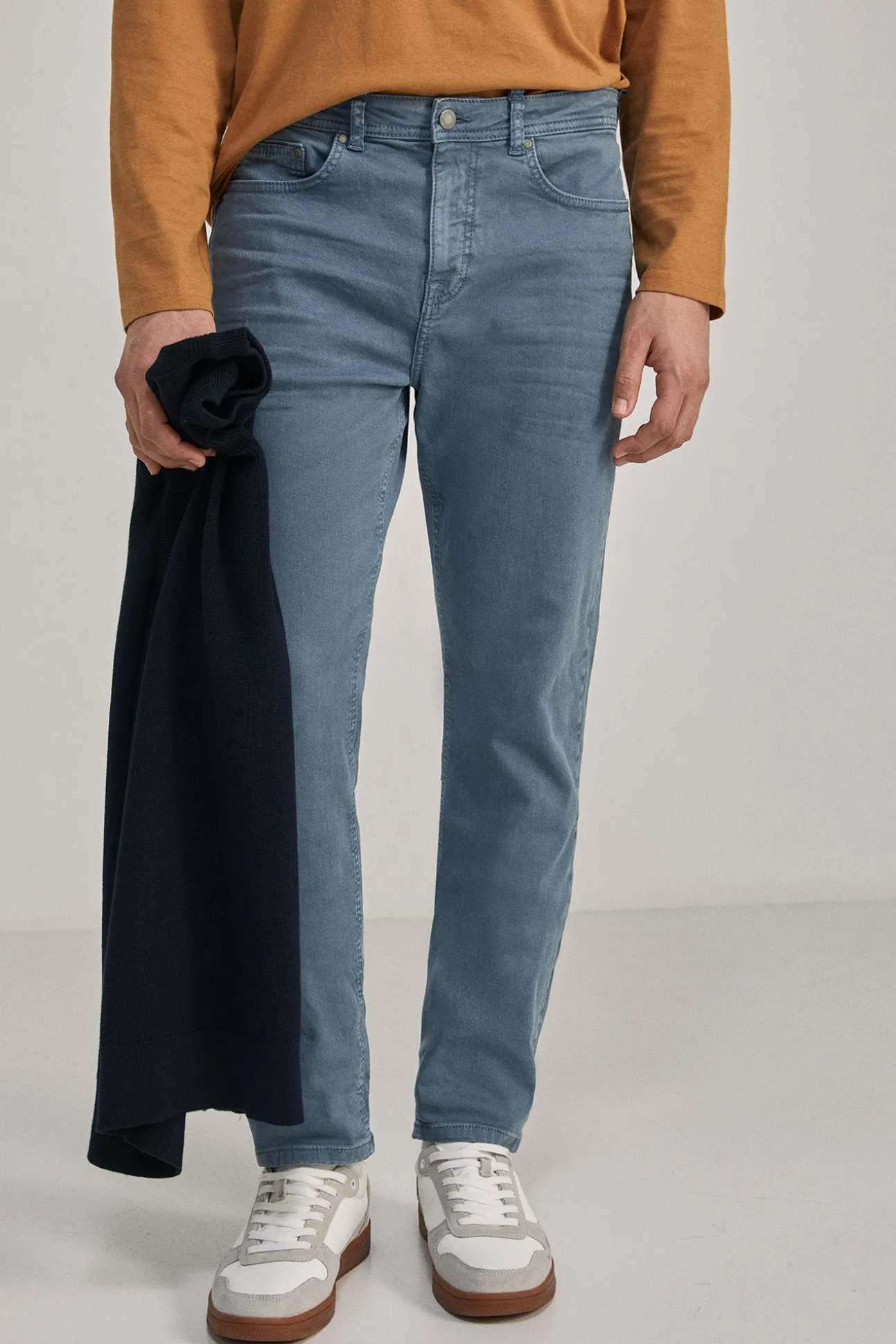 Pantalon Slim 5 Bolsillos Color