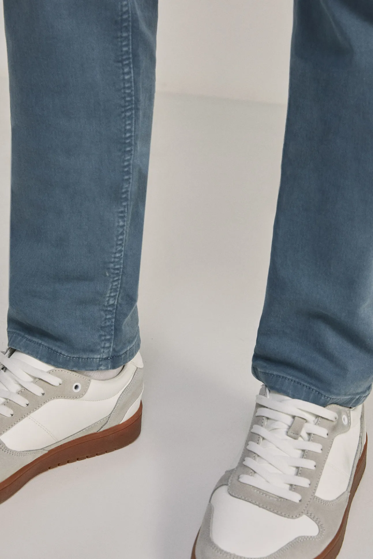 Pantalon Slim 5 Bolsillos Color