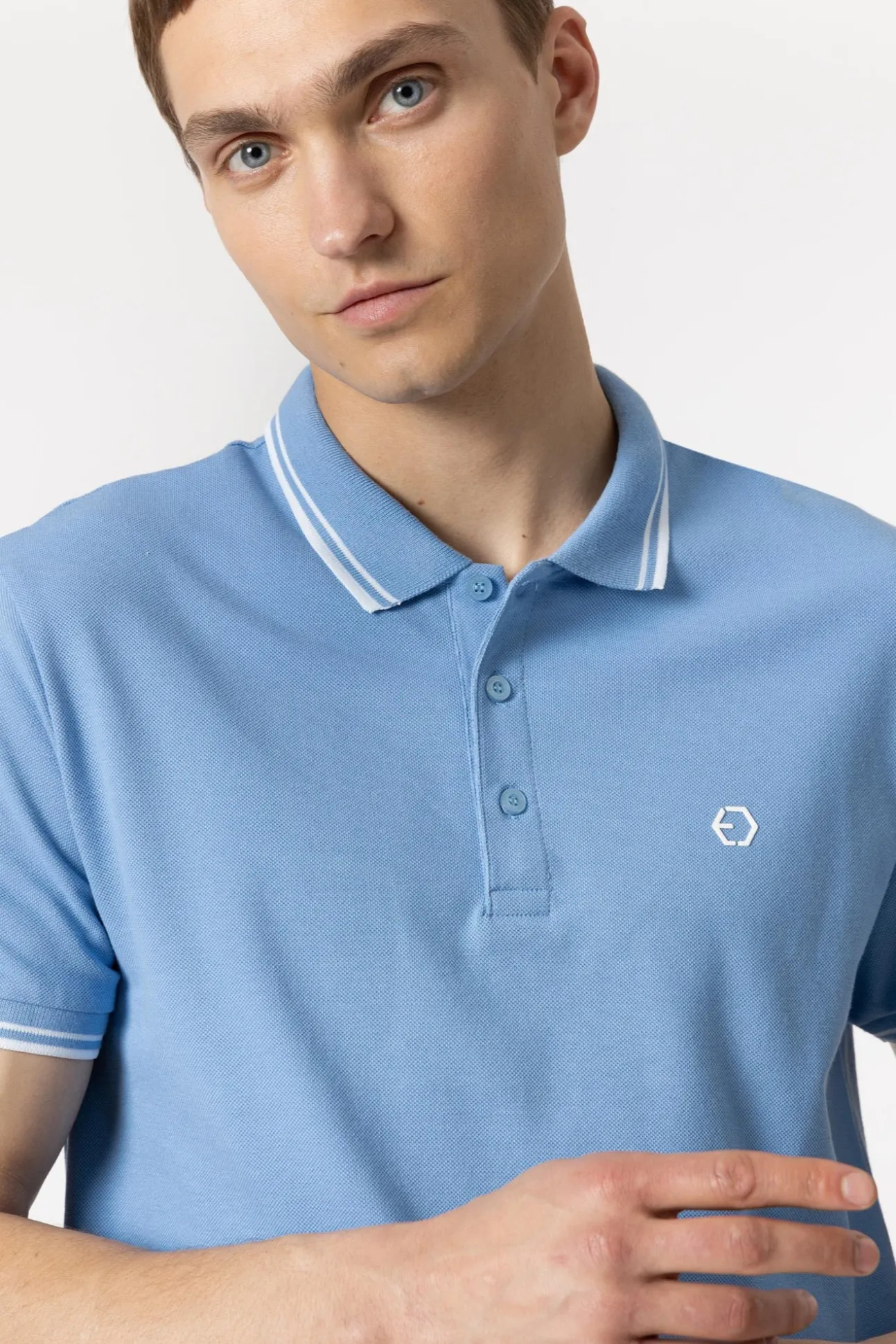 Polo Pique Con Detalle Rayas