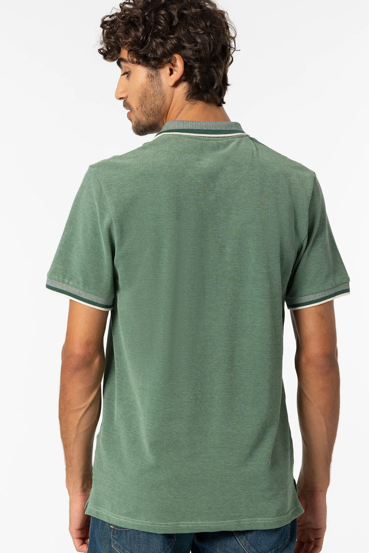 Polo Pique Detalle Estampado Con Relieve