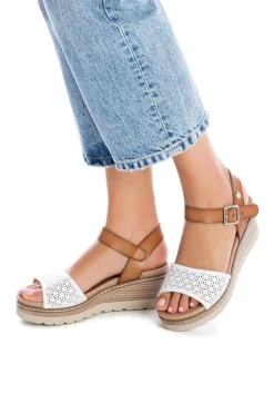 Sandalias Troqueladas Con Cuna