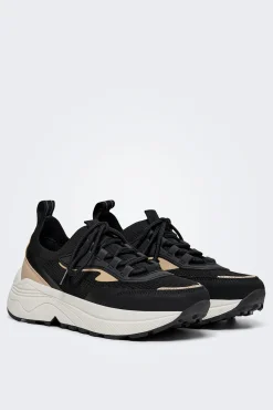Sneakers Only Play