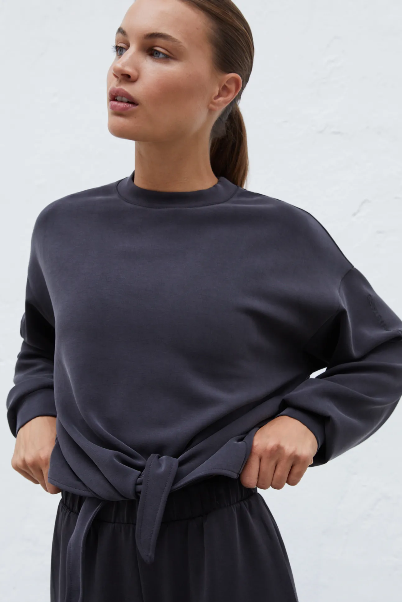 Sudadera Nudo Negro