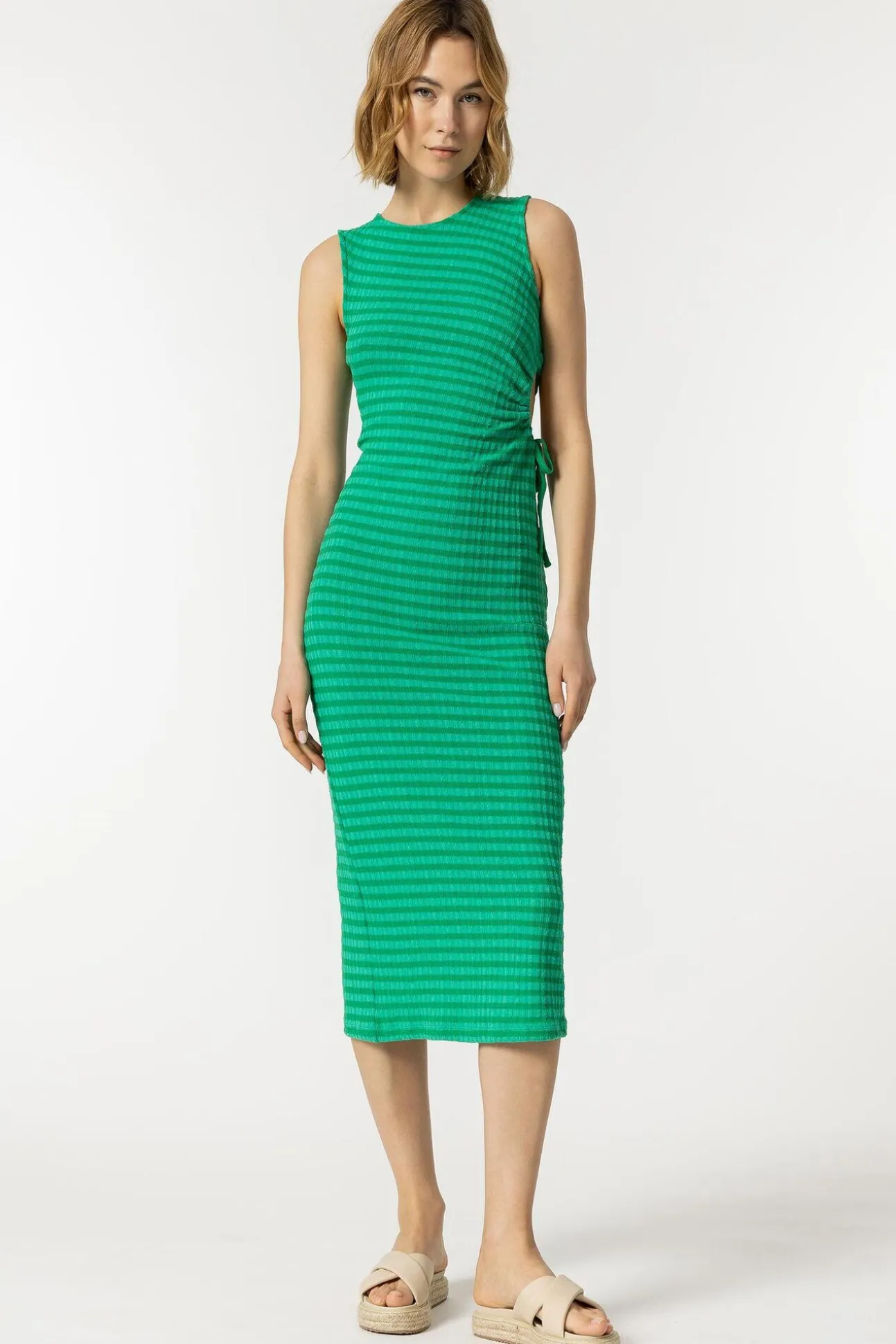 Vestido Bicolor Cut Out