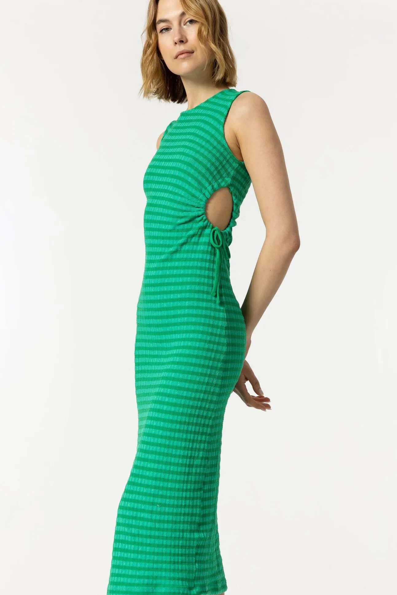 Vestido Bicolor Cut Out