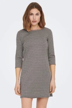 Vestido Corto Con Magas 3/4