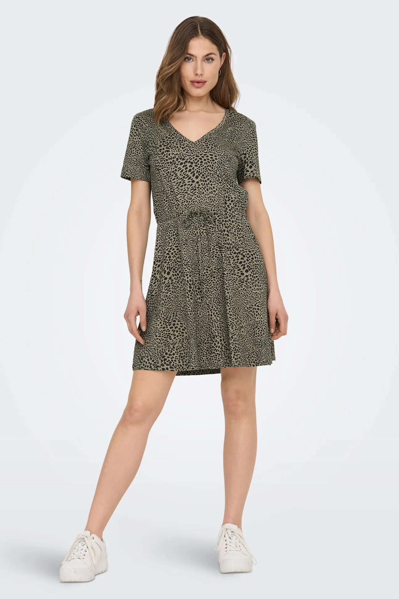 Vestido Corto Corte Regular Cuello En V
