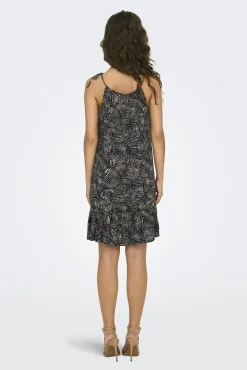 Vestido Corto Cuello Halter