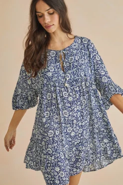 Vestido Corto Flores