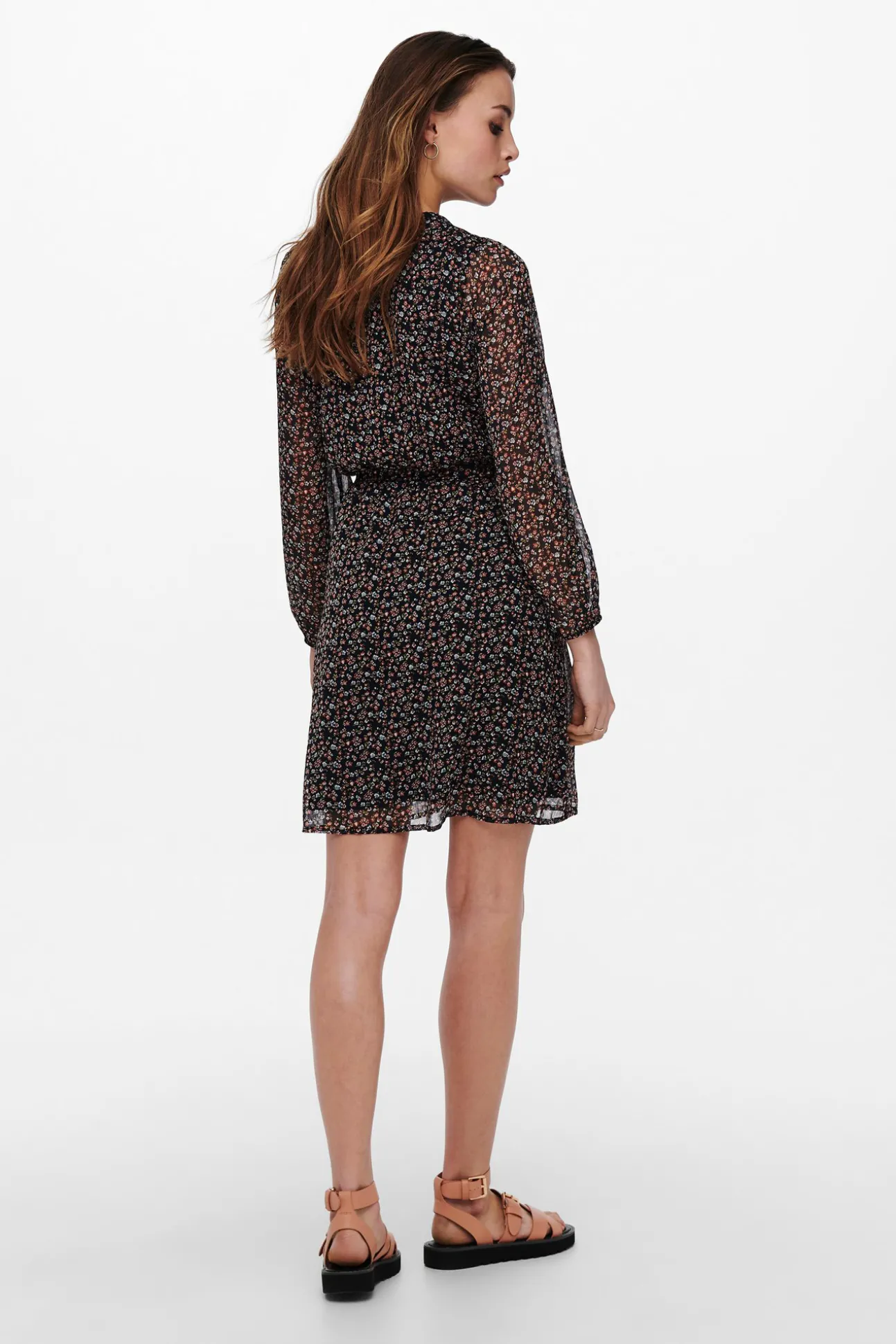 Vestido Corto Lazo