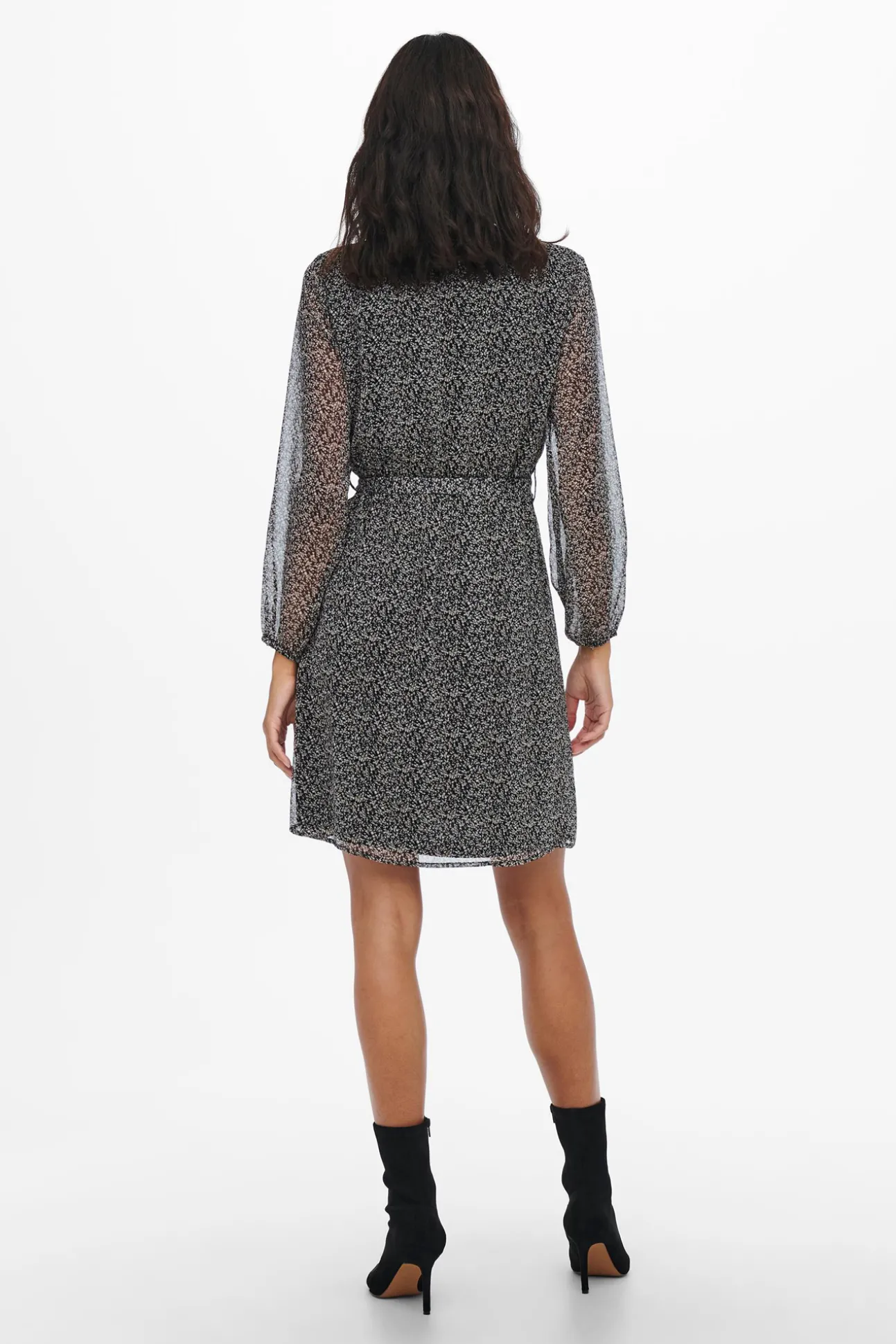 Vestido Corto Lazo