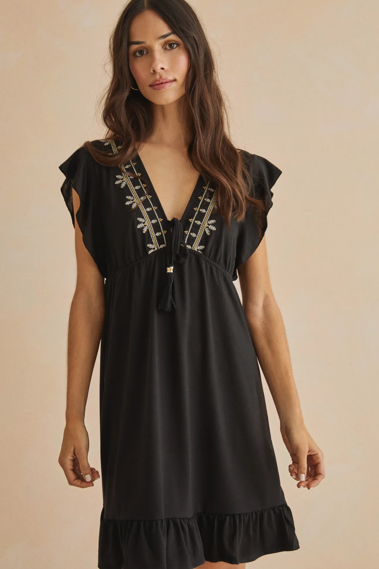 Vestido Corto Volantes