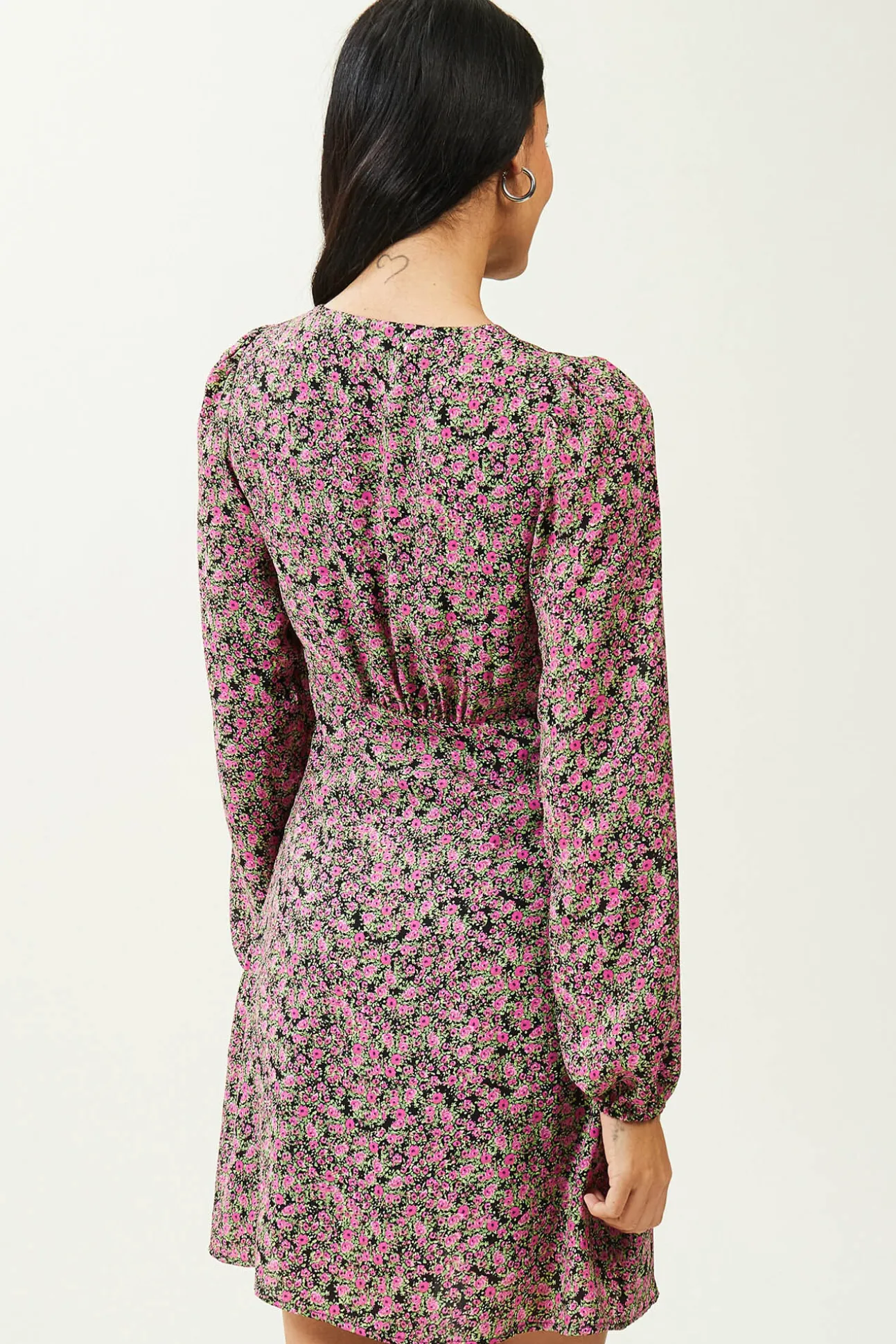 Vestido Corto Y Vaporoso