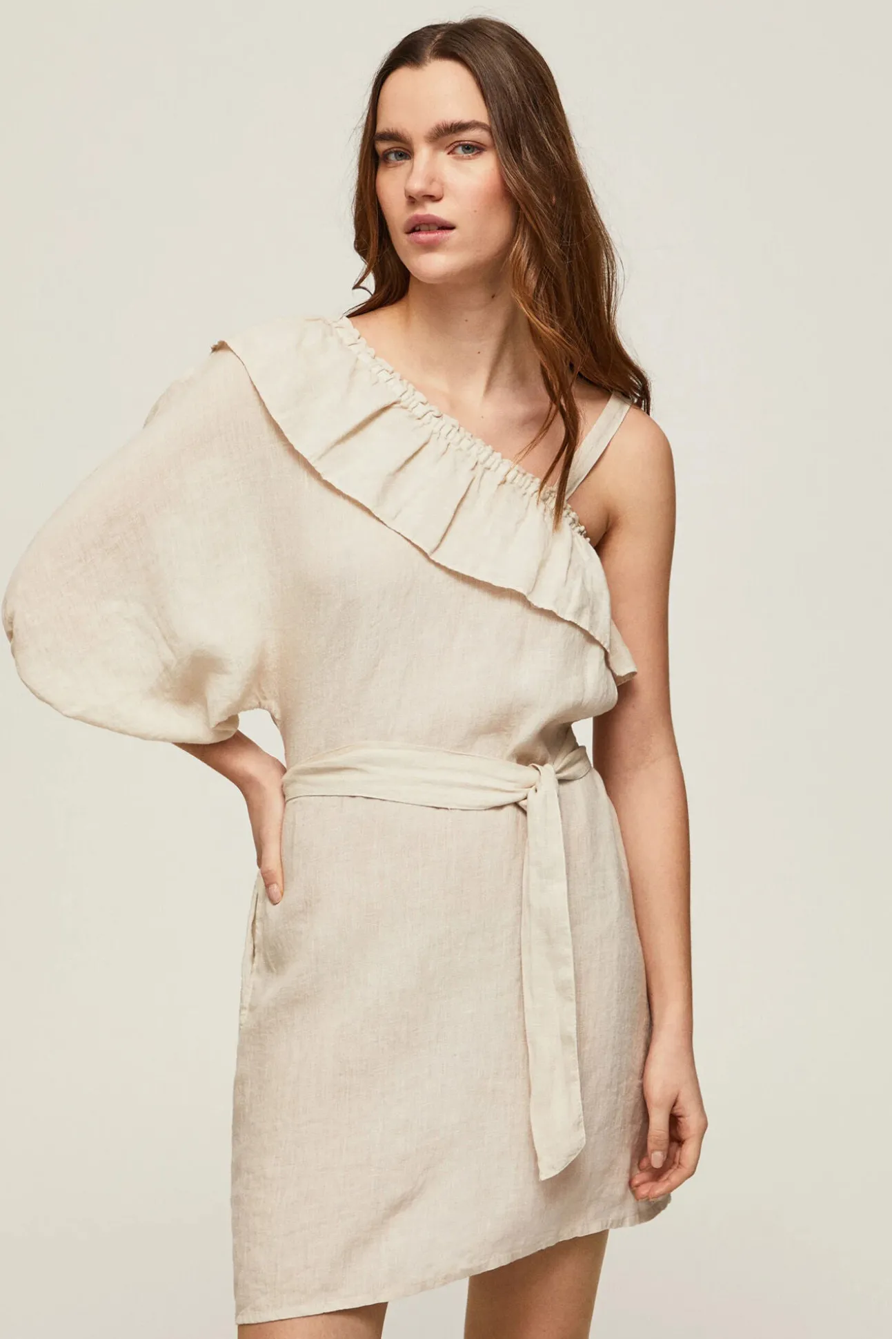 Vestido De Lino Asimetrico.