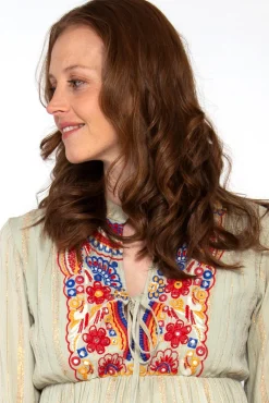 Vestido De Manga Larga Con Bordados Y Espejos