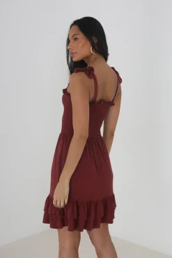 Vestido De Tirantes Y Cuerpo Nido De Abeja
