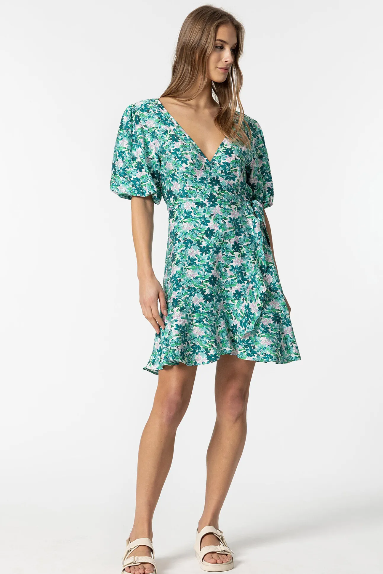 Vestido Estampado Floral Cruzado