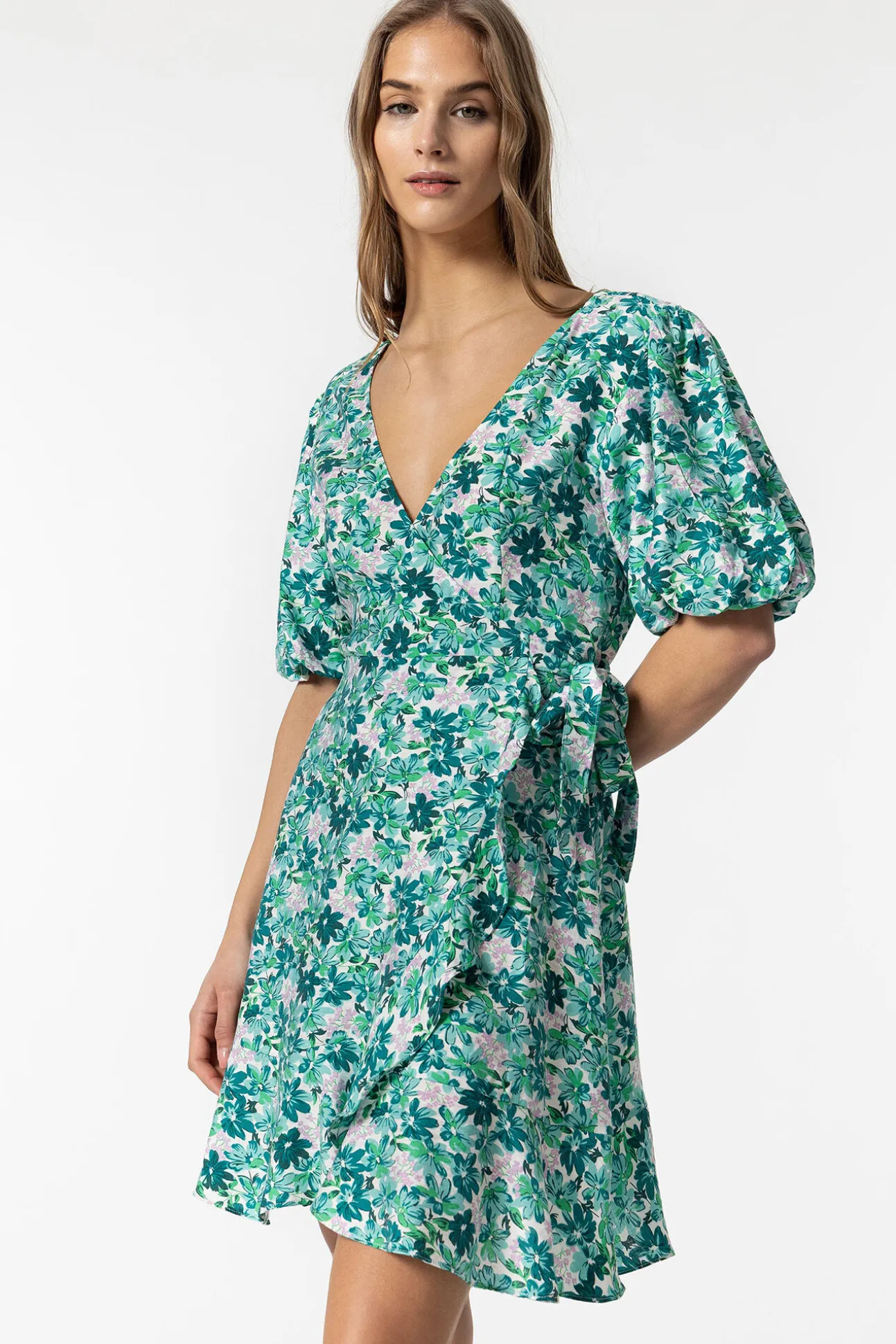 Vestido Estampado Floral Cruzado