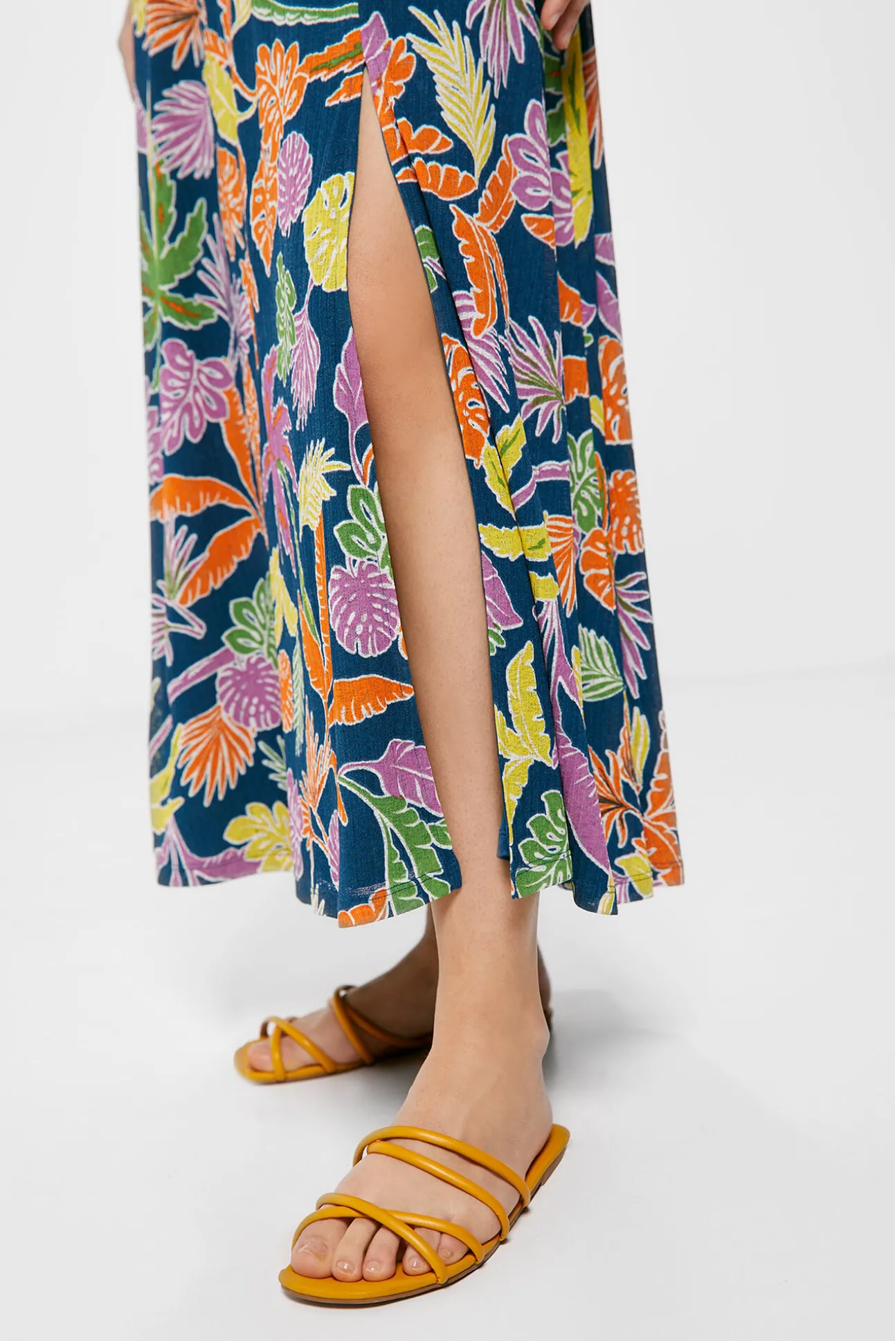 Vestido Midi Estampado Tropical