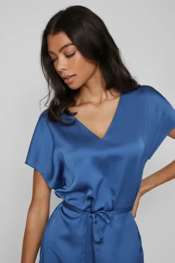 Vestido Midi Satinado De Manga Corta