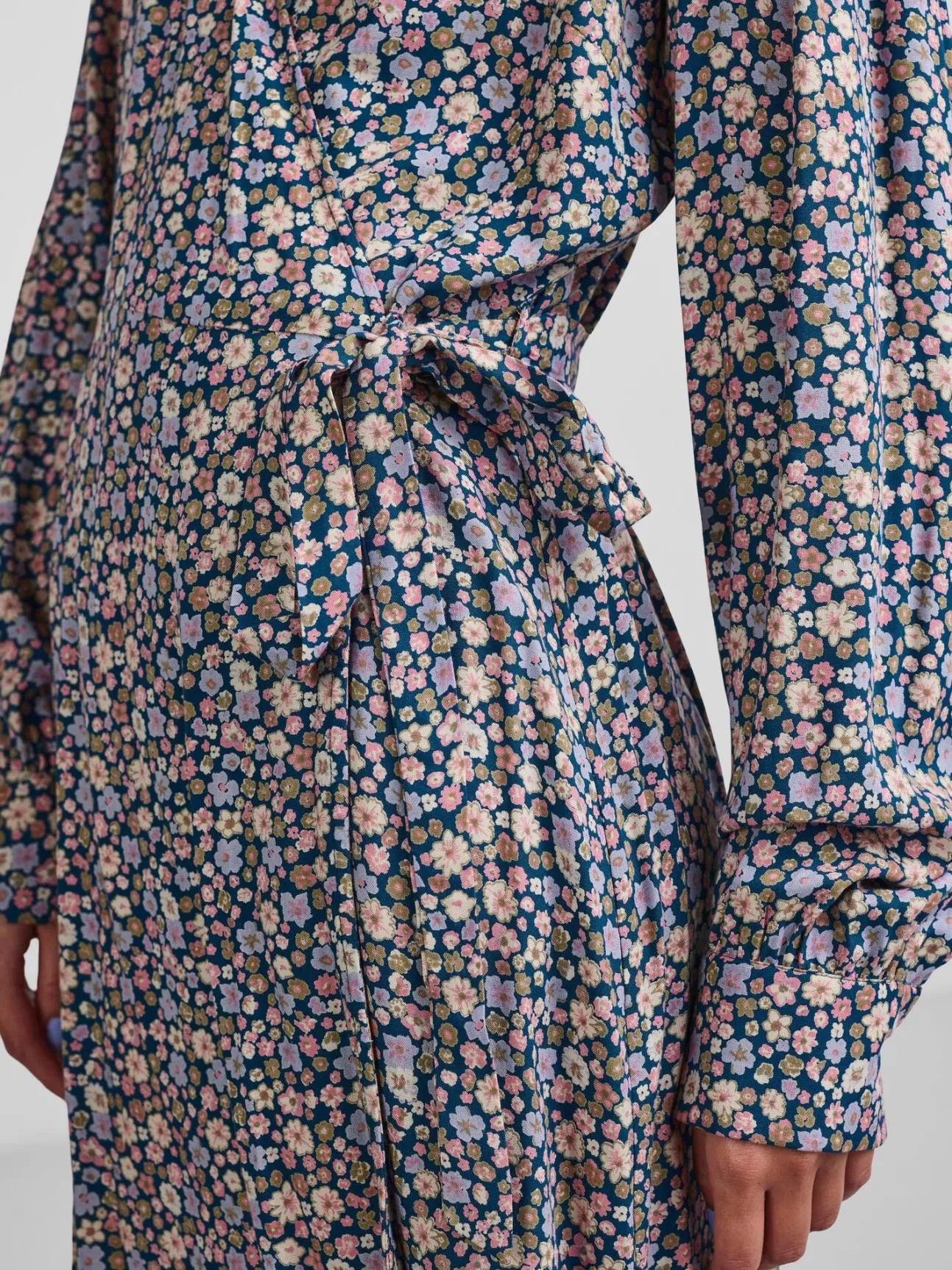 Vestido Mini Manga Larga