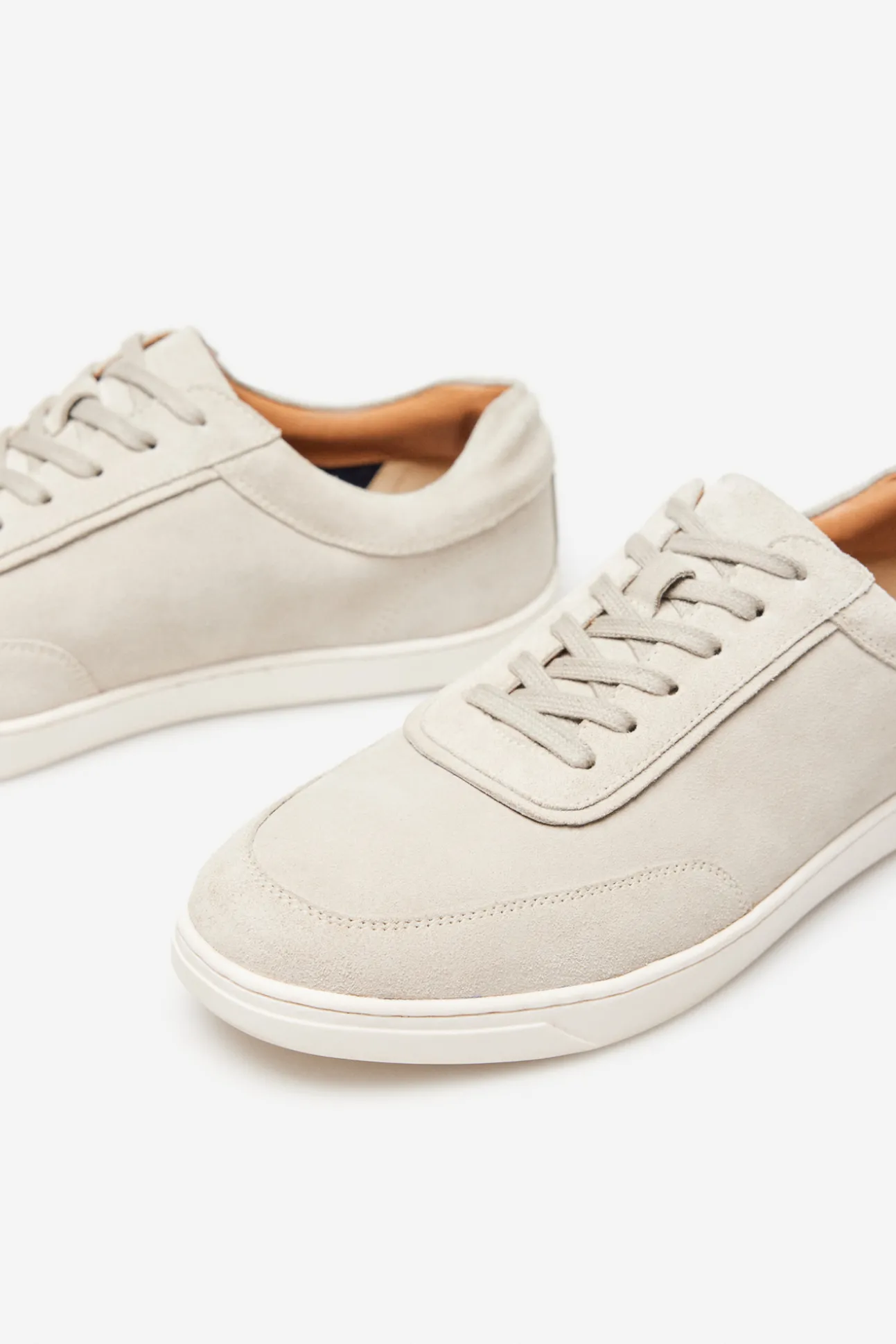 Zapatilla Tipo Basket Piel