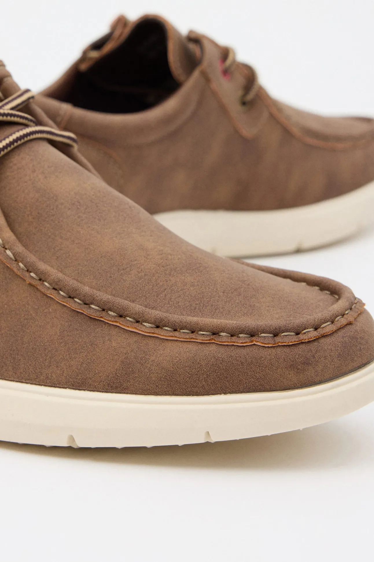 Zapato Clasico Wallaby Cordon